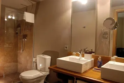Un baño de Casa Rural La Botica