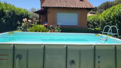 Piscina en o cerca de Casa de campo Aires de Gredos