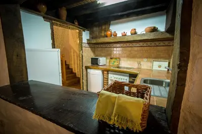 Una cocina o zona de cocina en Casa rural La Tenada