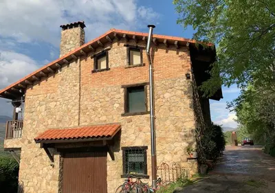 Edificio en el que se encuentra la casa o chalet