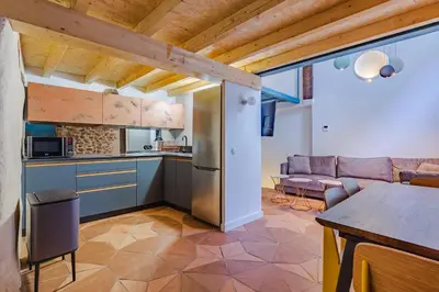 Una cocina o zona de cocina en VEN LUNA, VEN Casa-SPA Astroturismo rural TR-CC-00361