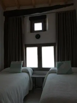 Cama o camas de una habitación en VEN LUNA, VEN Casa-SPA Astroturismo rural TR-CC-00361