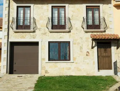 Edificio en el que se encuentra la casa o chalet