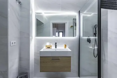 Un baño de Apartamentos Cáceres Central Suites
