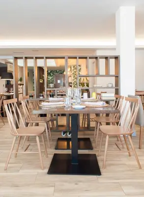 Un restaurante o sitio para comer en Hostal Concepción