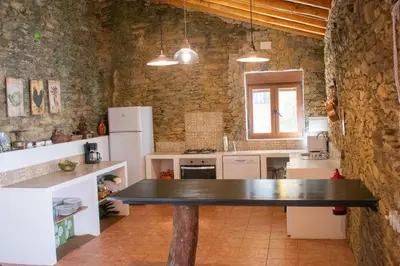 Una cocina o zona de cocina en La Casa Grande de Adolfo