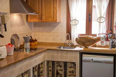 Una cocina o zona de cocina en Casa Rural Arroal