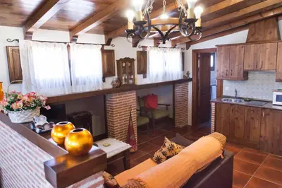 Una cocina o zona de cocina en Casa Rural El Mendrugo