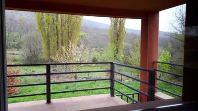 Vista general de una montaña o vista desde la casa o chalet