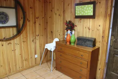 Una televisión o centro de entretenimiento en Las Tejeruelas Casa Rural