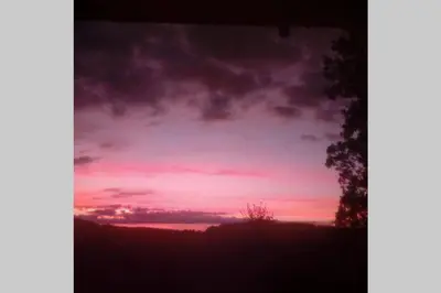 Amanecer o atardecer desde el chalet de montaña o alrededores