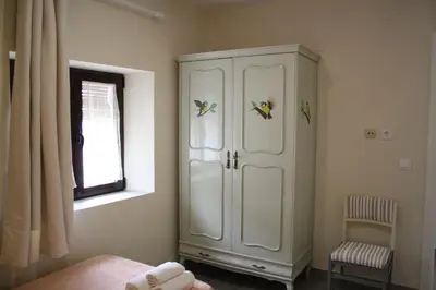 Cama o camas de una habitación en Apts la cañada birding con encanto y patio en monfrague torrejon el Rubio