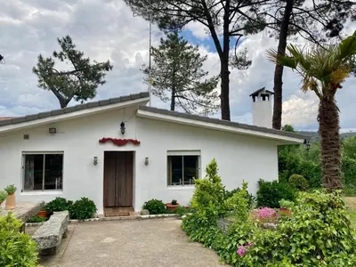 Jardín al aire libre en Casa Rural Aventura I