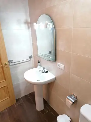 Un baño de Hostal Hernan Cortes