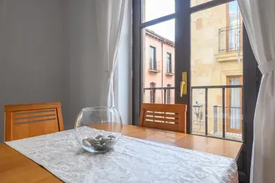 Plano de Apartamento junto a la Universidad y la Catedral