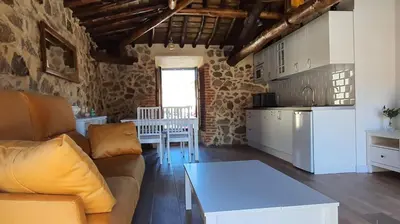 Una cocina o zona de cocina en Casas del Castillo, 2