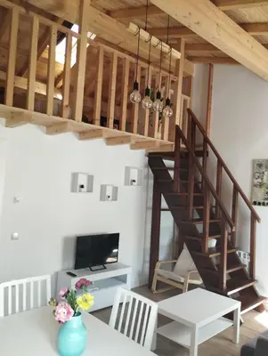 Una televisión o centro de entretenimiento en Casas del Castillo, 4