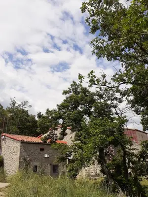 Edificio en el que se encuentra el chalet de montaña