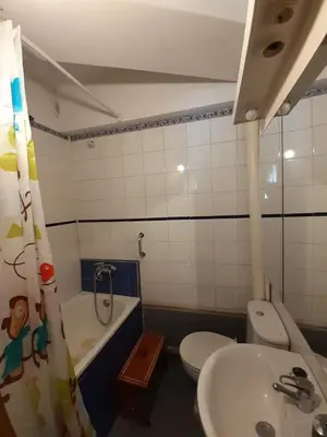 Un baño de El Refugio de la lumbre