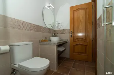 Un baño de Casa Rural La Molinera Riolobos Caceres