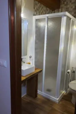Un baño de Casa Gilbuena 2