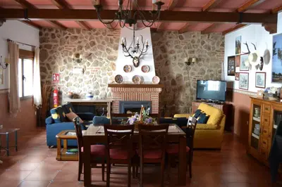 Zona de estar de Casa Rural Los Jarales Número Registro TR-CC-00365