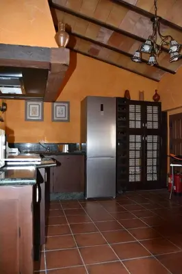 Una cocina o zona de cocina en Casa Rural Los Jarales Número Registro TR-CC-00365