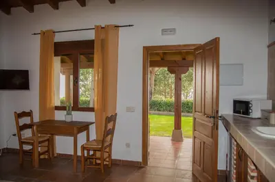 Una cocina o zona de cocina en Finca La Sayuela
