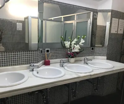 Un baño de Albergue las Veletas