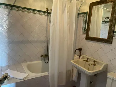 Un baño de Casa Rural El Fontano CR-CC-182