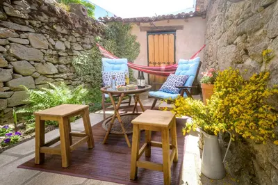 Un patio o zona al aire libre en El Colirrojo - Los Sitios de Aravalle