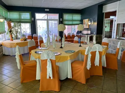 Un restaurante o sitio para comer en Hotel Don Juan