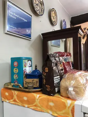 Comida en o cerca of this country house