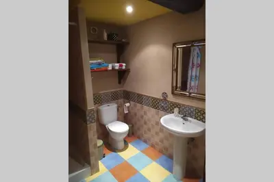 Un baño de LOS ORIZOS Sierra de Gata Extremadura TR-CC-00392