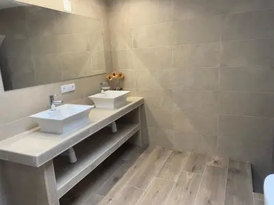 Un baño de casa rural la Mariota