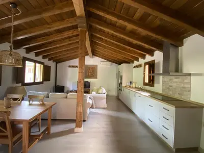 Una cocina o zona de cocina en Casa rural en jerte: La casa del molino