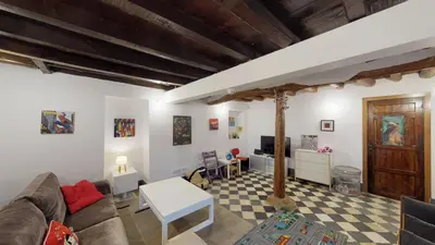 Una televisión o centro de entretenimiento en Villa Cornelius Lujo Rural 5 Estrellas Verdes
