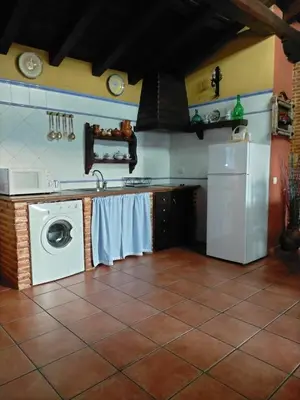 Una cocina o zona de cocina en Casa Rural Laura