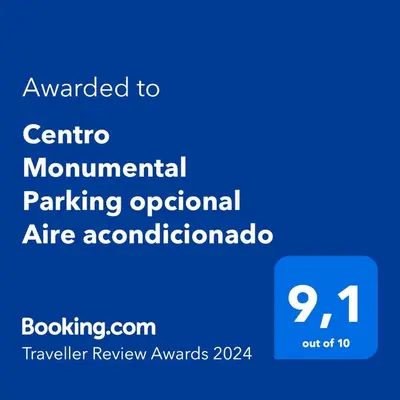 Certificado, premio, señal o documento que está expuesto en Centro Monumental Parking opcional Aire acondicionado