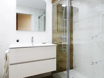 Un baño de VUT Vera Valle
