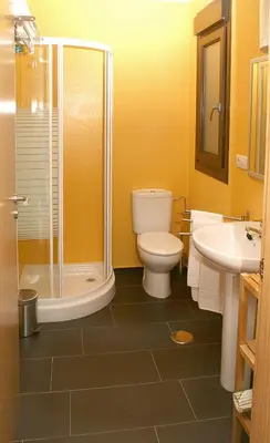 Un baño de Veragua. Glamping y Apartamentos turísticos
