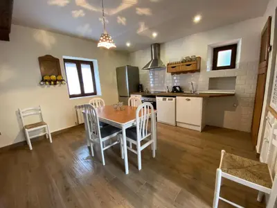 Una cocina o zona de cocina en CASA DE VACACIONES EL NARANJO