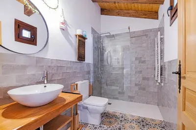 Un baño de Casa Rural La Chopera del Jerte