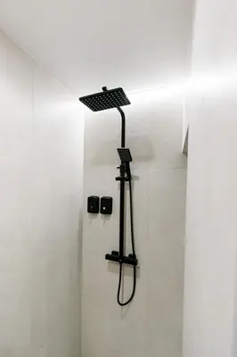 Un baño de Estupendo Piso de 2 dormitorios en la Gran Vía. A/A. Wifi.