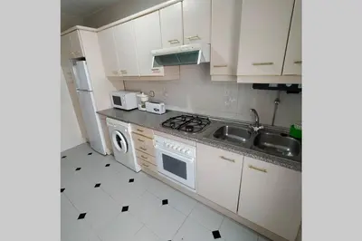 Una cocina o zona de cocina en Apartamento Vistas a Gredos.