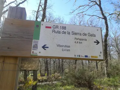 Certificado, premio, señal o documento que está expuesto en Hotel Rural - La Osa Mayor - 4 Estrellas