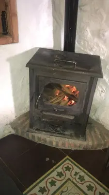 Plano de HERVÀS Y VUELVES ( la casita de la piedra )