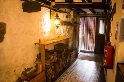 Plano de HERVÀS Y VUELVES ( la casita de la piedra )