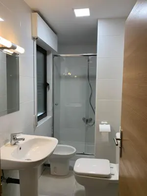 Un baño de La Villa Hostal