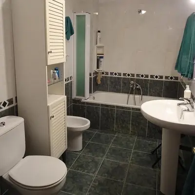 Un baño de INTRAMUROS alojamiento dentro de la muralla